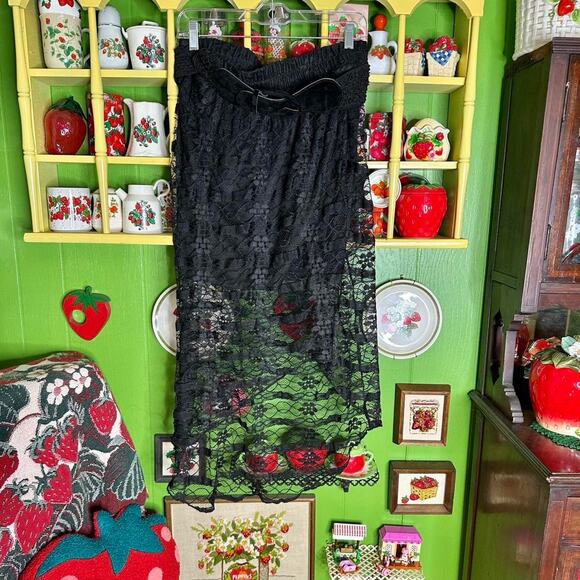 Whimsigoth grunge boho asymmetrical hi-low black sheer floral lace midi skirt - Picture 5 of 6